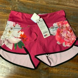 NWT INKnBURN Women’s Shorts Size 12